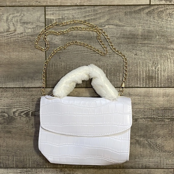 White Vegan Croc Fur Handle Statement Hand Bag - Picture 7 of 14
